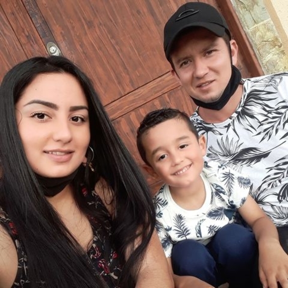 Meet your Posher, Andres - Picture 1 of 1